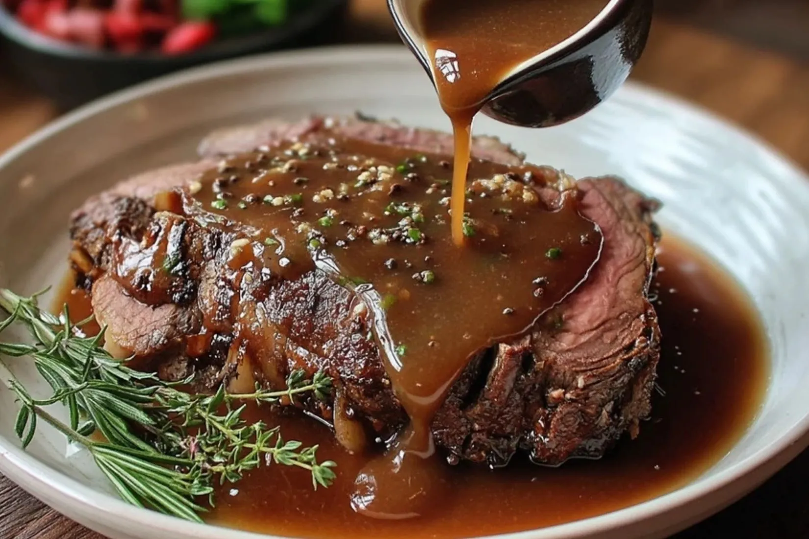 Côte De Bœuf Avec Sauce Au Jus