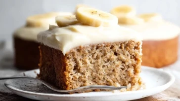 Gâteau à la Banane avec Glaçage au Fromage à la Crème
