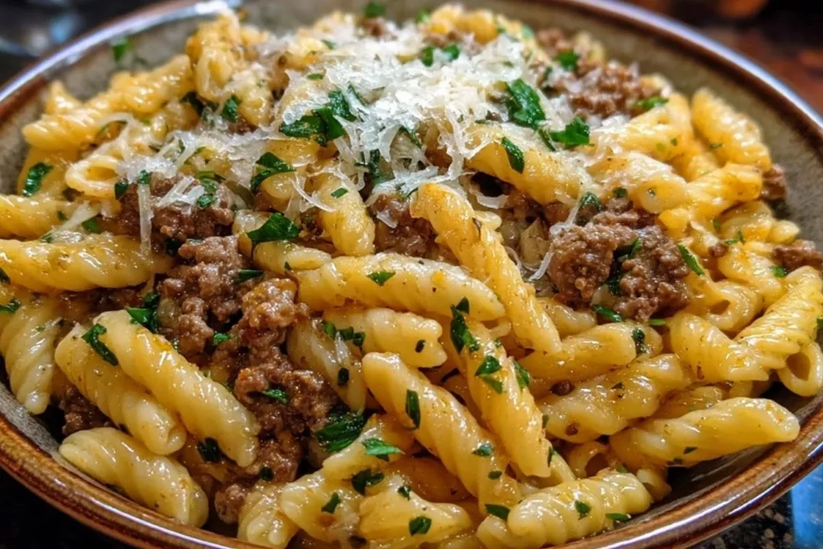 Pâtes À LAil Et Au Bœuf Haché