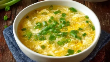 Soupe aux Oeufs Maison