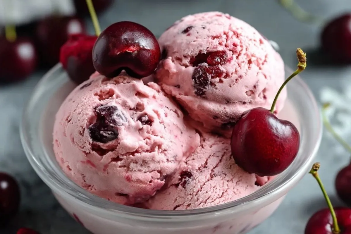 Yaourt Glacé Grec Aux Cerises Santé - 1